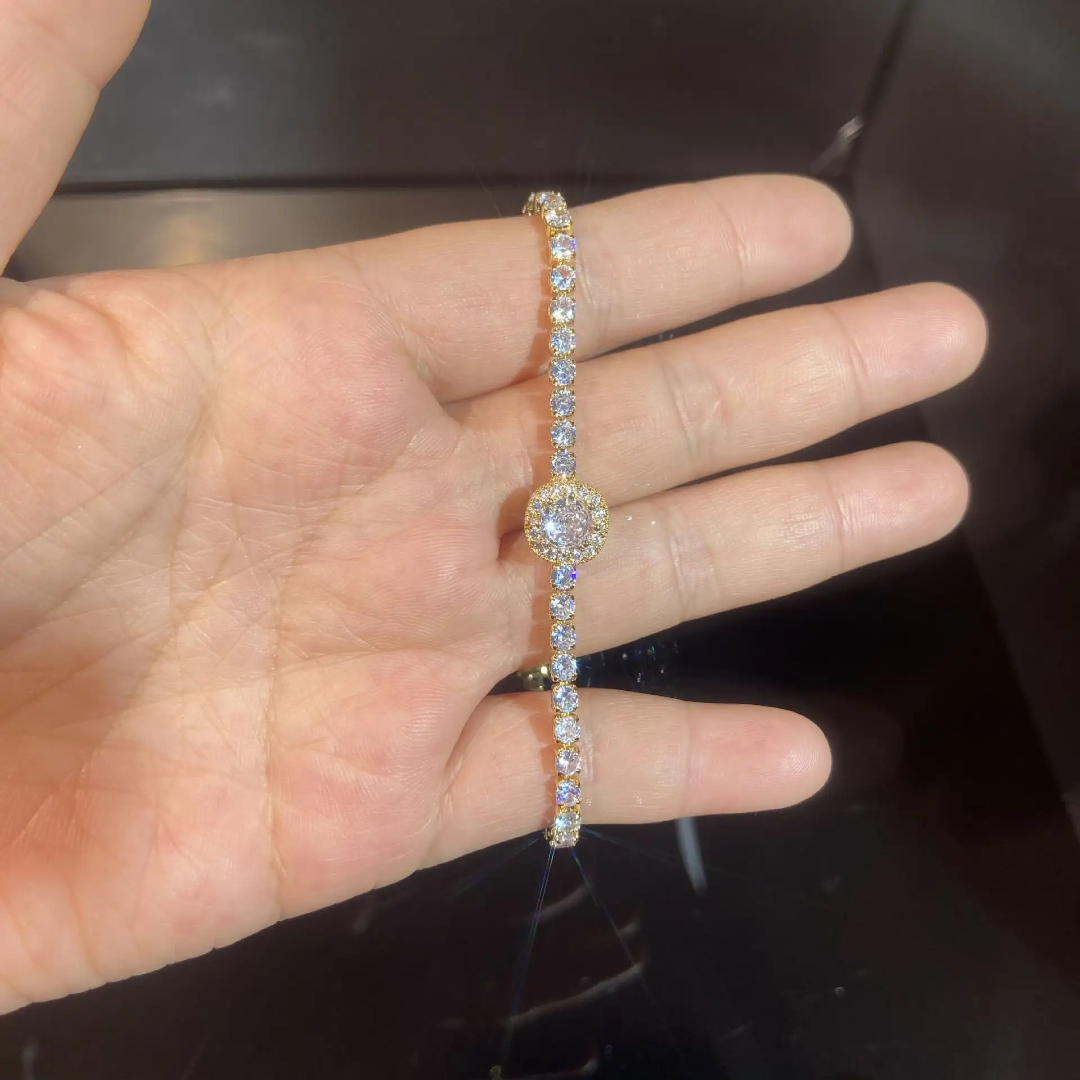 Adjustable diamond bracelet