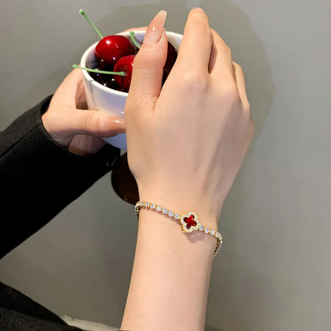 Adjustable diamond bracelet